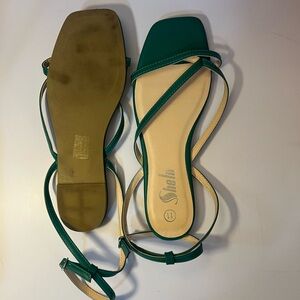 SheIn Green Strappy Flat Sandals – Wrap Around Ankle, Size 11